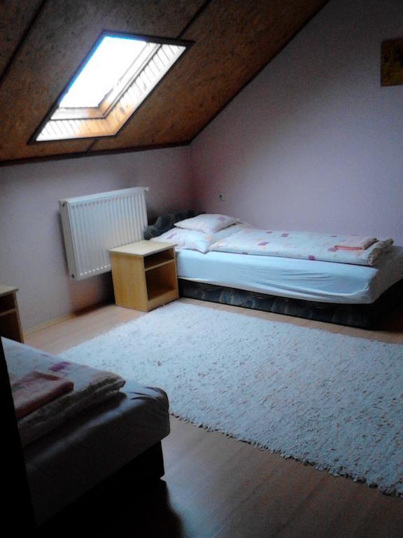 Vadvirag Vendeghaz Hotel Lenti Bilik gambar