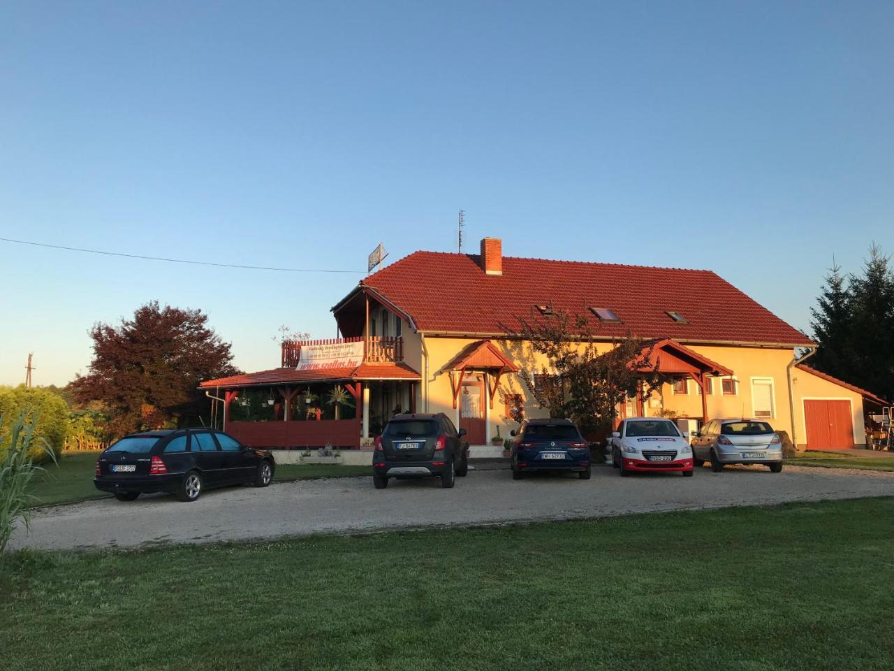 Vadvirag Vendeghaz Hotel Lenti Luaran gambar